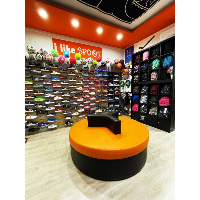 Round - Custom contract bar sofas and chairs, eco-leather or velvet. Suitable for clubs.